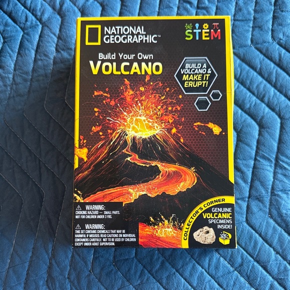 National Geographic Build Your Own Volcano Kit - Black and Orange - Picture 1 of 3